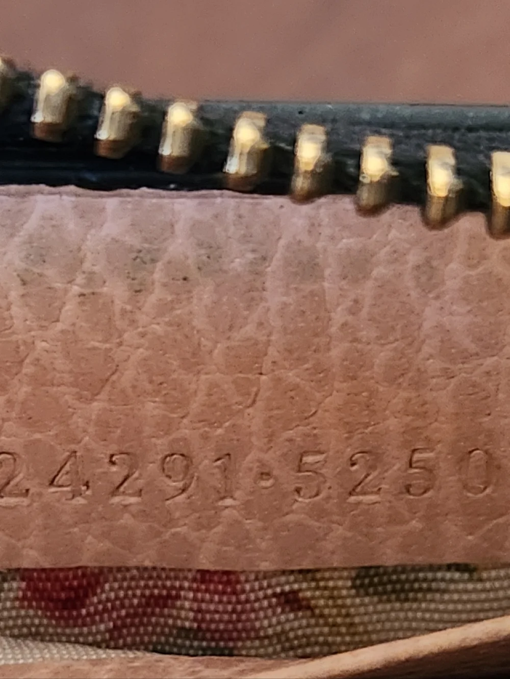 Gucci Maront Bow Black Leather Zipper Around Wallet - Picture 8 of 9